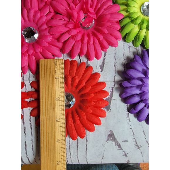 16 Silk Flowers With Gems Embelishment Baby Toddler Flower Accessories Daisy - Picture 6 of 6